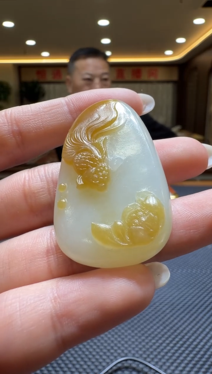 颈饰未镶嵌和田玉挂件