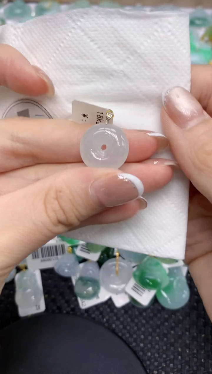 颈饰18K金镶嵌翡翠11111111