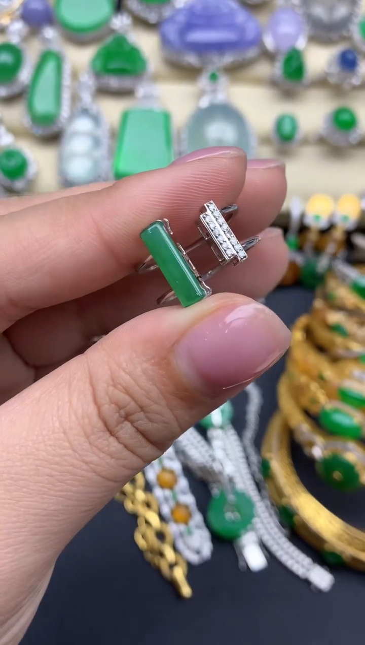 【闪购商品】翡翠戒指18K金镶嵌124-中国好珍宝