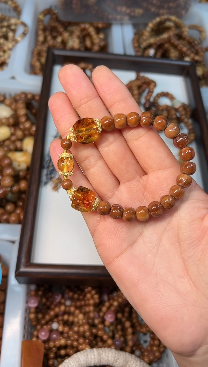 蜜蜡吊坠(赠链)未镶嵌库克卡9mm左右鲨鱼背【琥珀方糖】设计款单圈