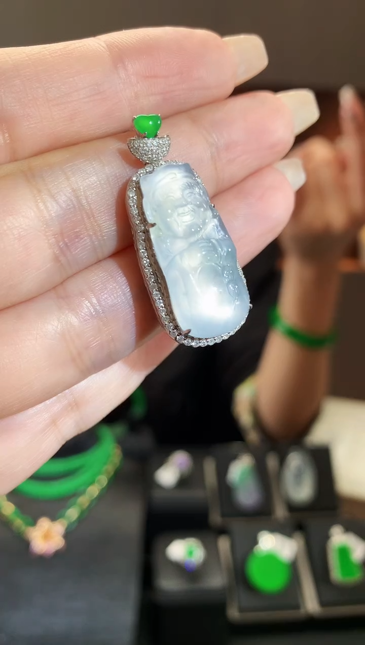 【闪购商品】翡翠吊坠(不含链)18K金镶嵌财神吊坠