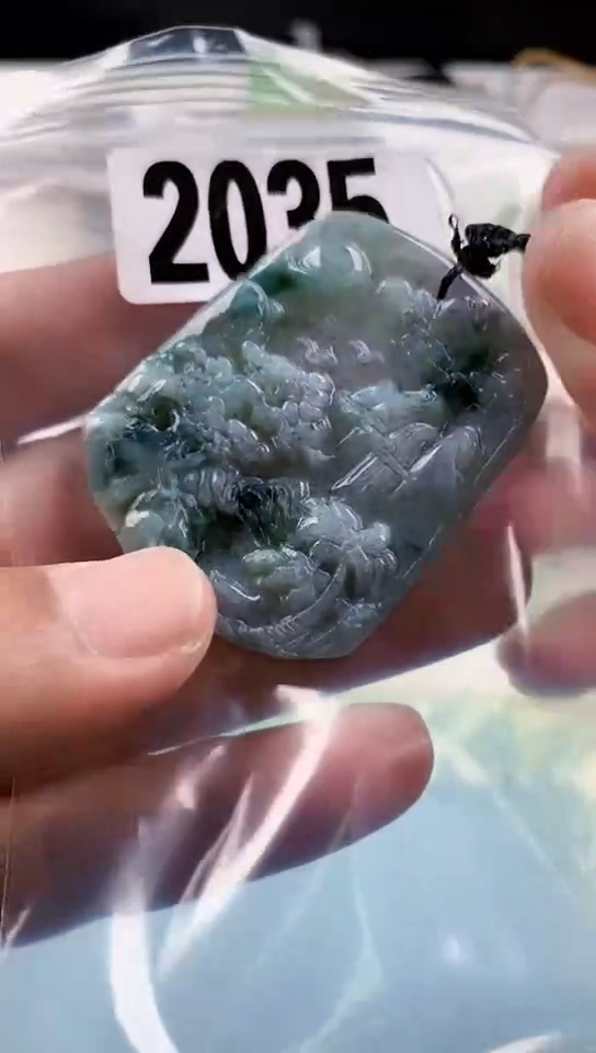 【闪购商品】翡翠挂件未镶嵌天然翡翠吊坠挂件
