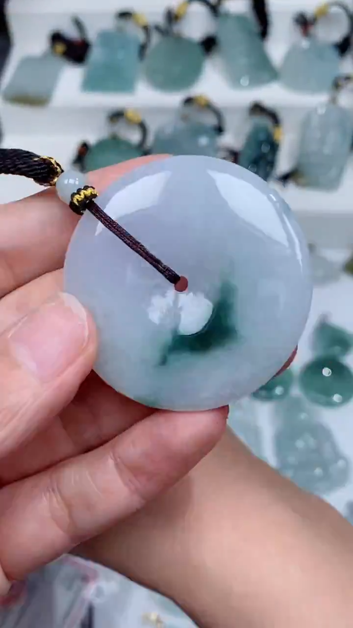 颈饰未镶嵌翡翠吊坠