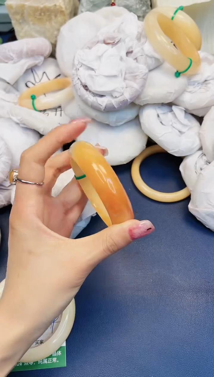 【闪购商品】石英质玉手镯未镶嵌473