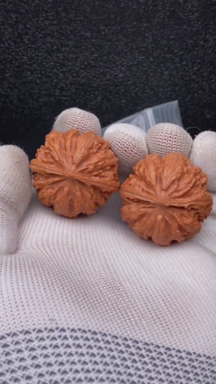 【闪购商品】文玩核桃把件球八棱