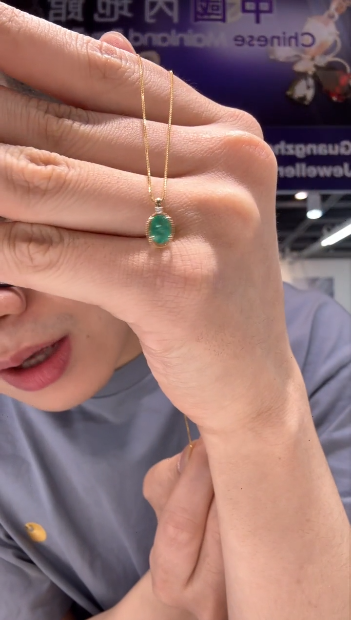 【闪购商品】定制祖母绿吊坠赠链18K金镶嵌HKT04518能等再拍