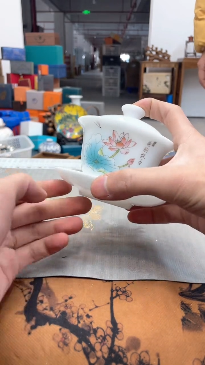 【闪购商品】瓷片@@@@@@@@@@@荷韵飘香盖碗