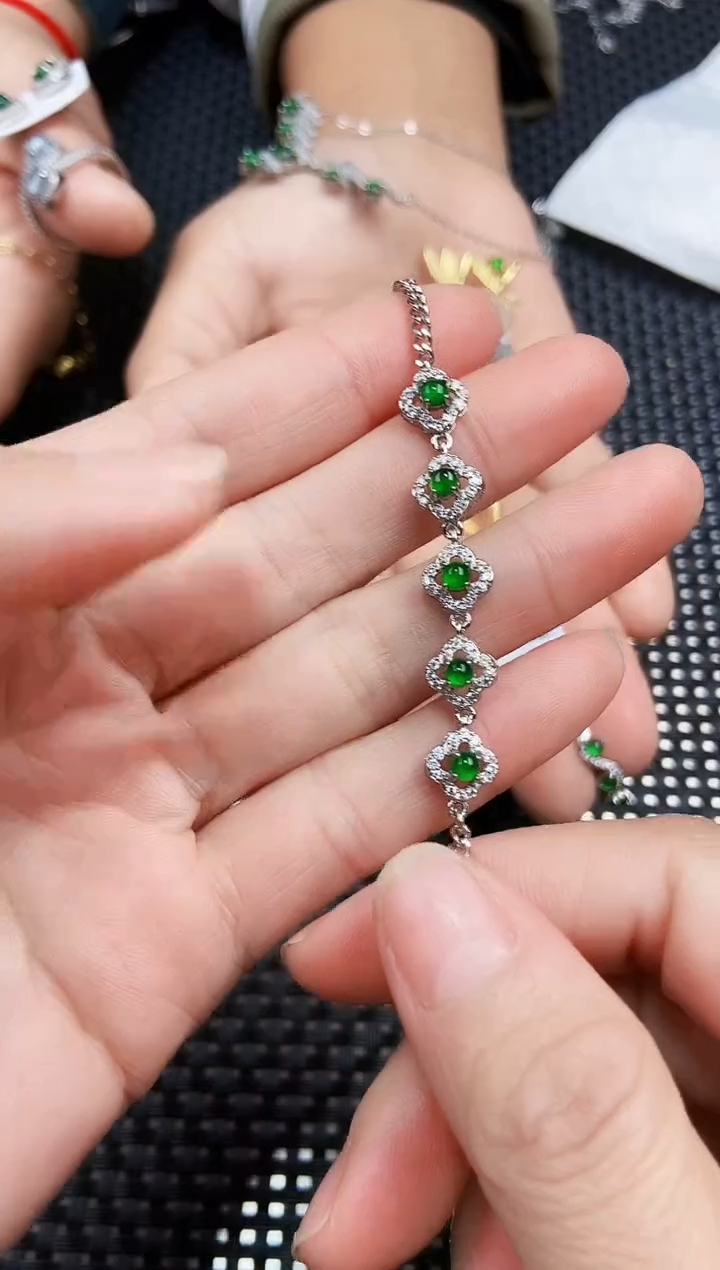 【闪购商品】翡翠手链未镶嵌111111111