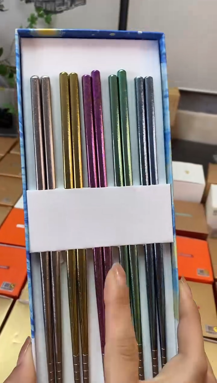 禾器/钛筷子。。。。