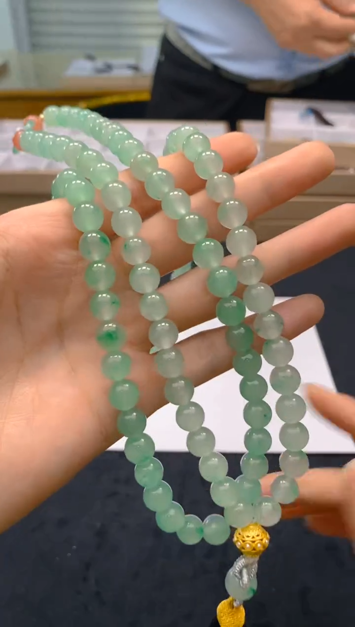 【闪购商品】石英质玉套链未镶嵌冰美人非洲翠200
