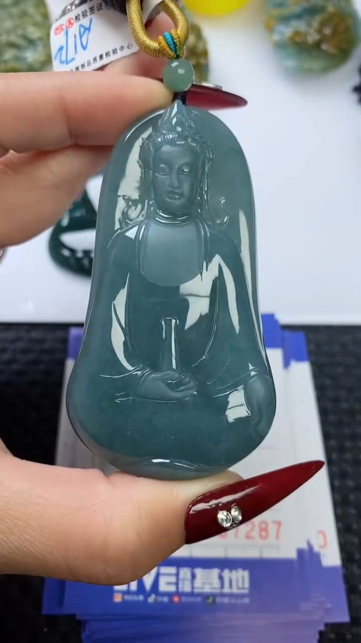 【闪购商品】翡翠颈饰未镶嵌1111111111111111