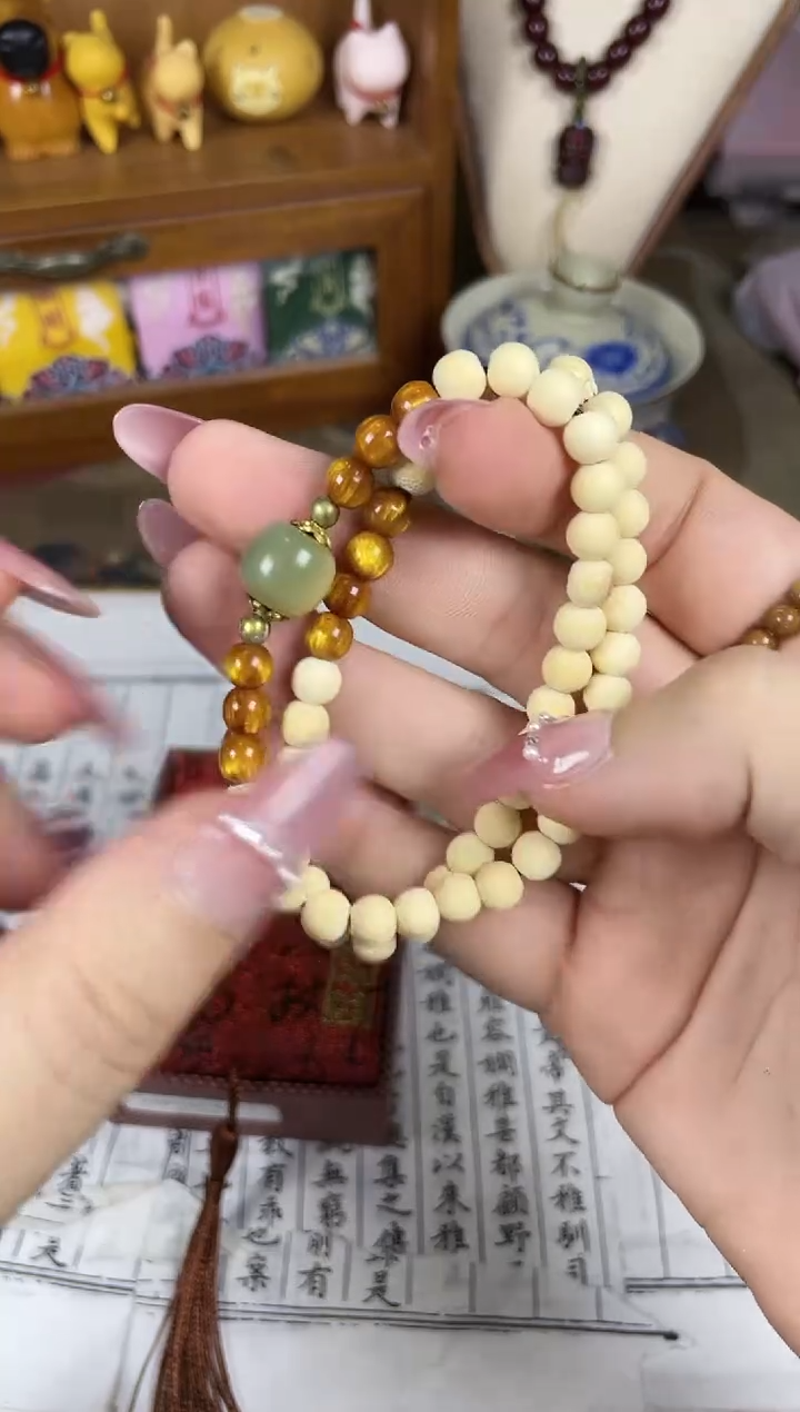 非洲檀香手串/手链菩提木质玉石手串/多发性其一/不带盒子
