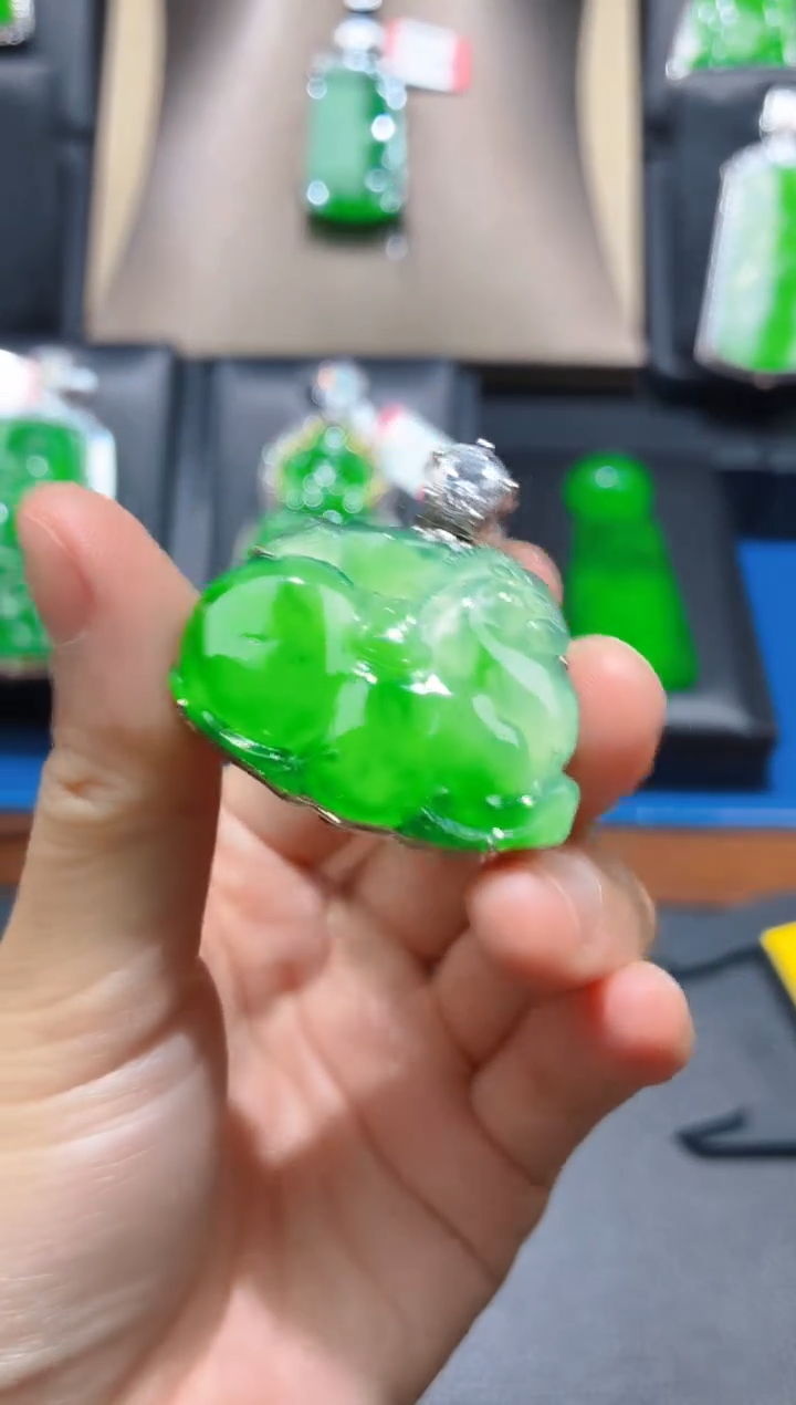 翡翠未镶嵌颈饰天然N61