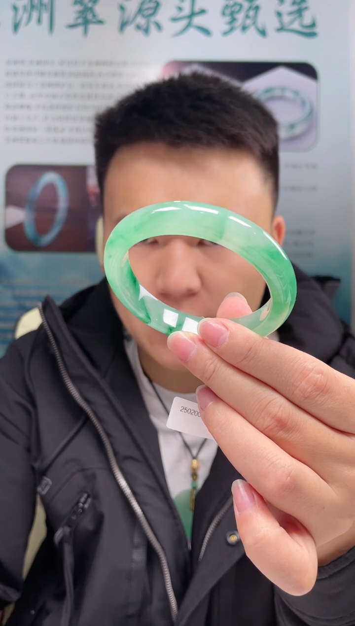 【闪购商品】石英质玉未镶嵌手镯非洲翠手镯多样性发货