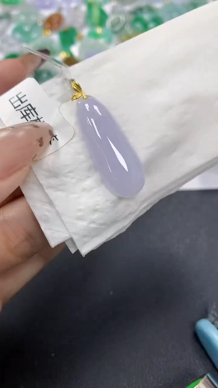 颈饰18K金镶嵌翡翠a货假一赔三支持复检百元上9元证书费自理