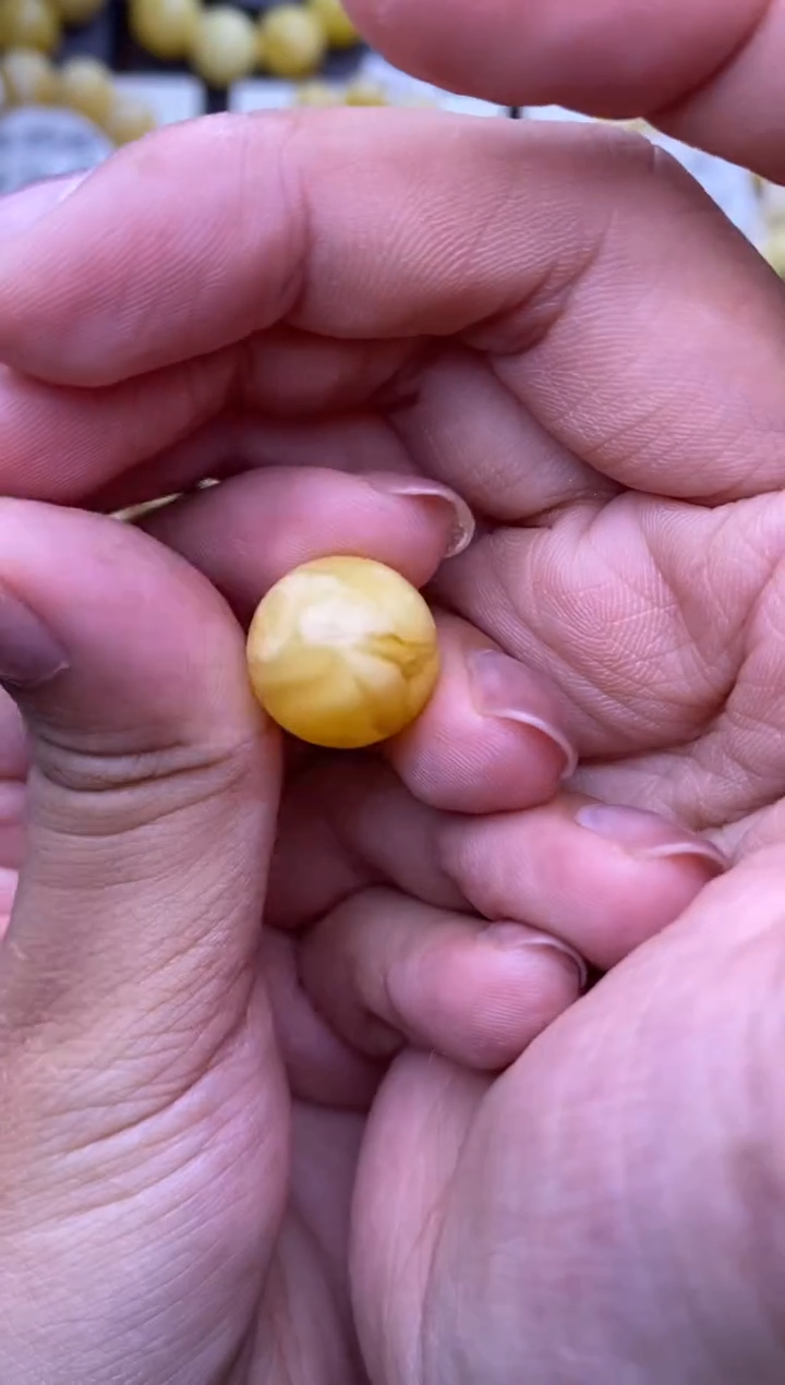 裸石琥珀未镶嵌大小姐珠宝4