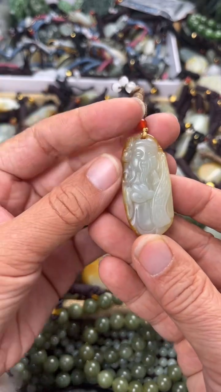 【闪购商品】和田玉颈饰未镶嵌多样性发货没有证书拍一发一有瑕