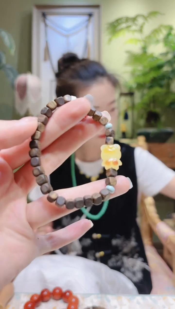 【闪购商品】沉香手串蜜蜡熊留疤料沉香手串