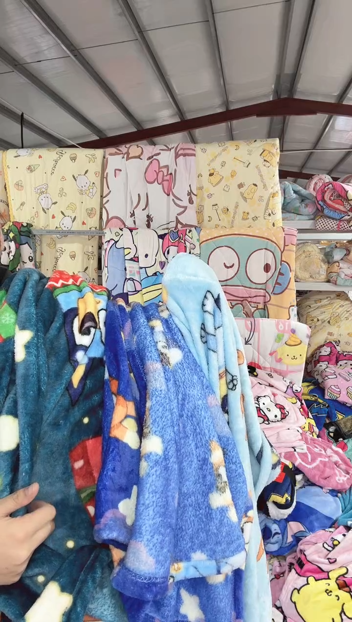 满35包邮   瑕疵 绒毯子 130*180布鲁伊到手4条