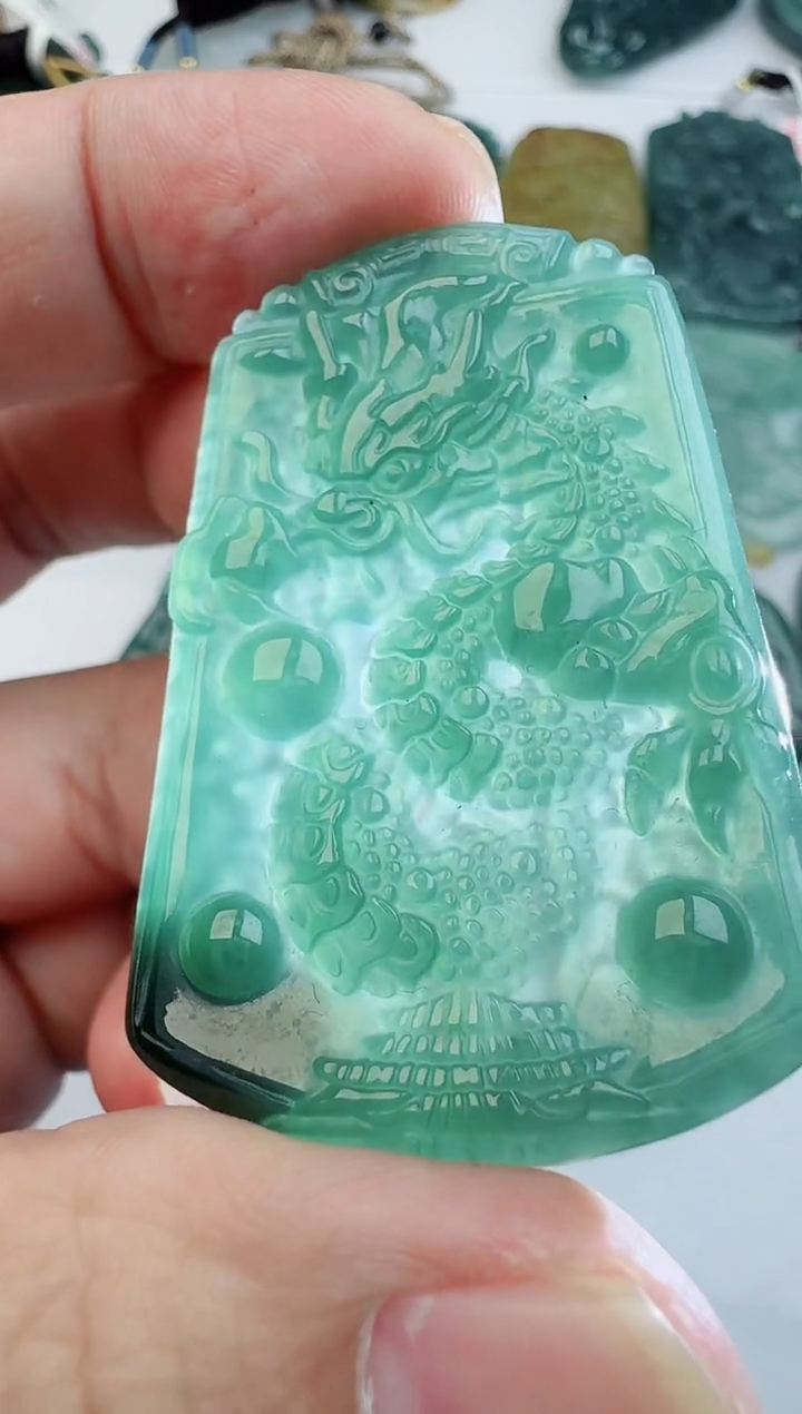 【闪购商品】翡翠颈饰未镶嵌多样性随机发其一