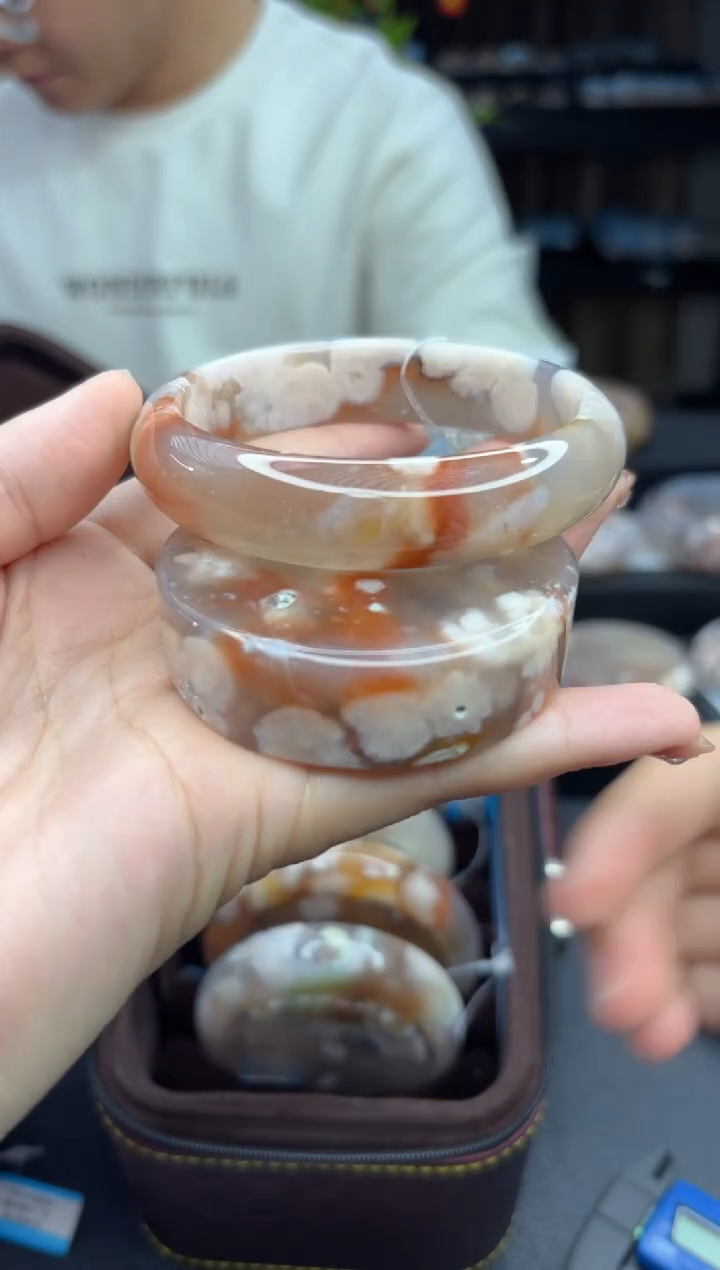 【闪购商品】石英质玉手镯未镶嵌456（61圈赠送镯心）