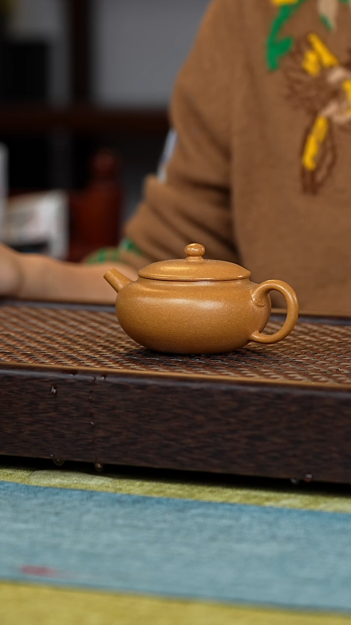 【闪购商品】紫砂茶壶宫灯段泥小品130cc