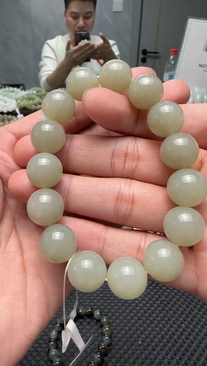 未镶嵌手串和田玉青白玉手串卡14
