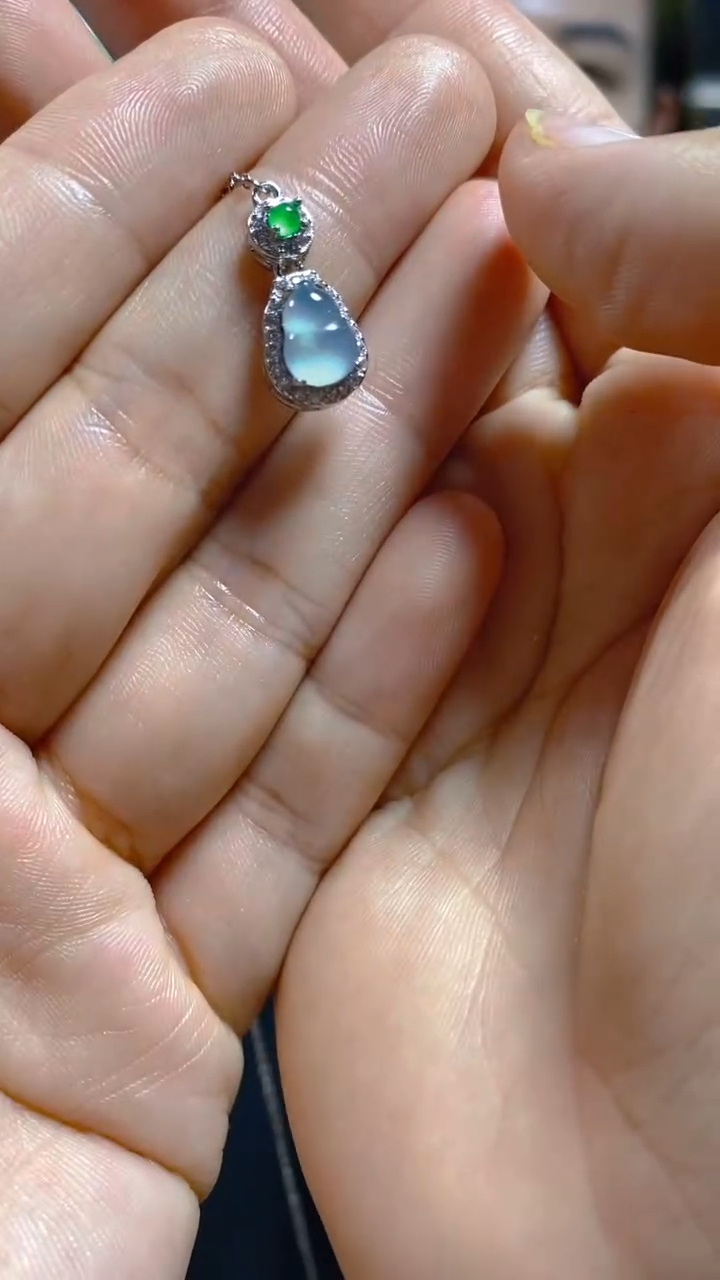 【闪购商品】翡翠吊坠(赠链)未镶嵌0632309973多样性发一