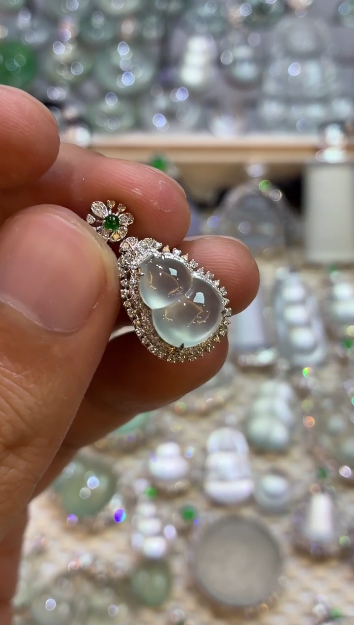 吊坠(不含链)18K金镶嵌翡翠S****r葫芦