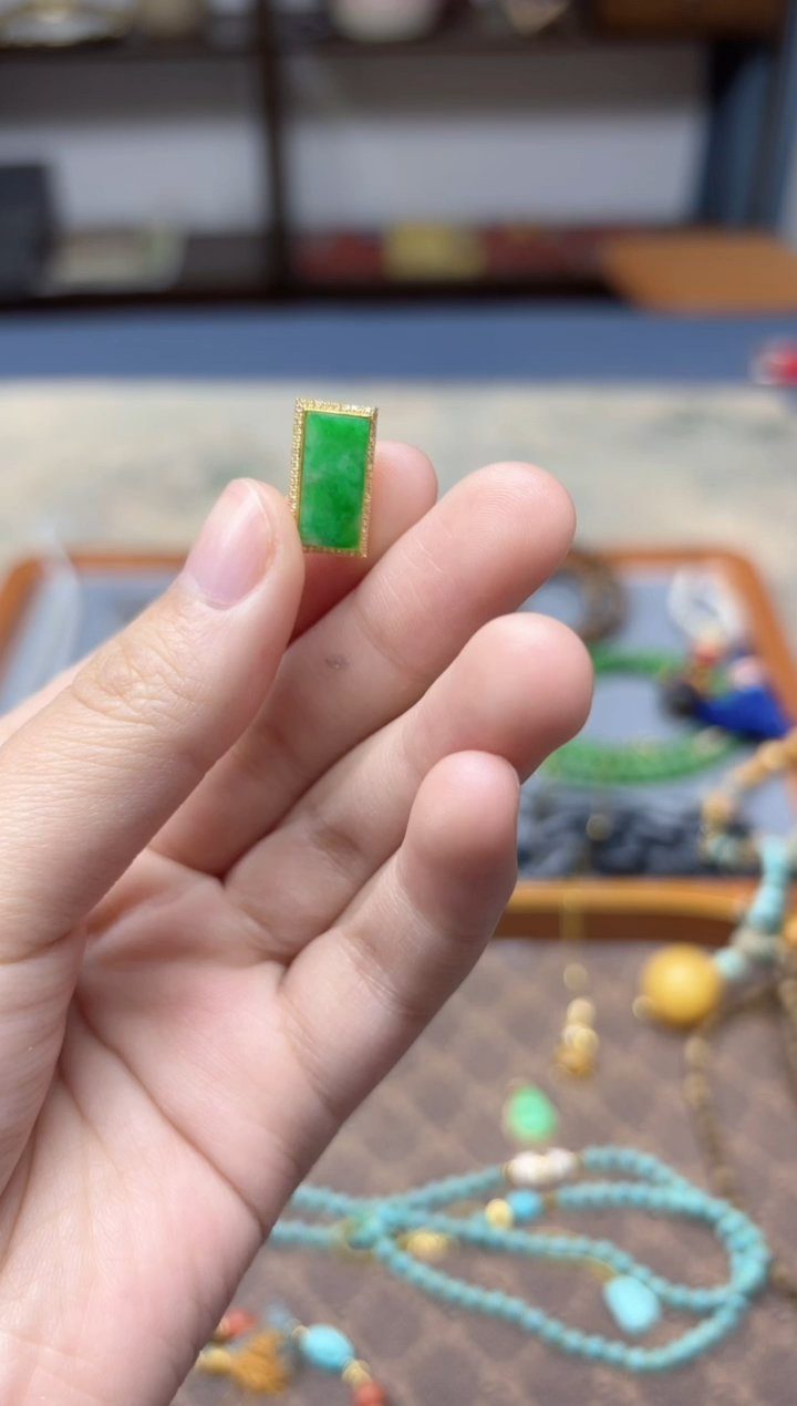 18K金镶嵌挂件翡翠18K金翡翠配饰WY