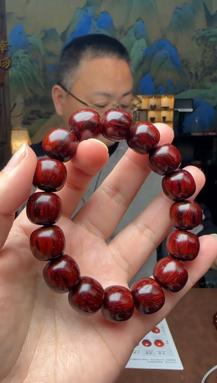 【闪购商品】小叶紫檀手串/手链13*14桶珠多星火焰纹原汁原味泥料