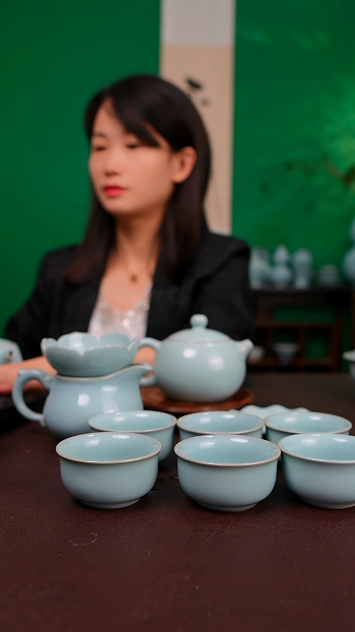 天青臻稀支钉西施壶套装不完美