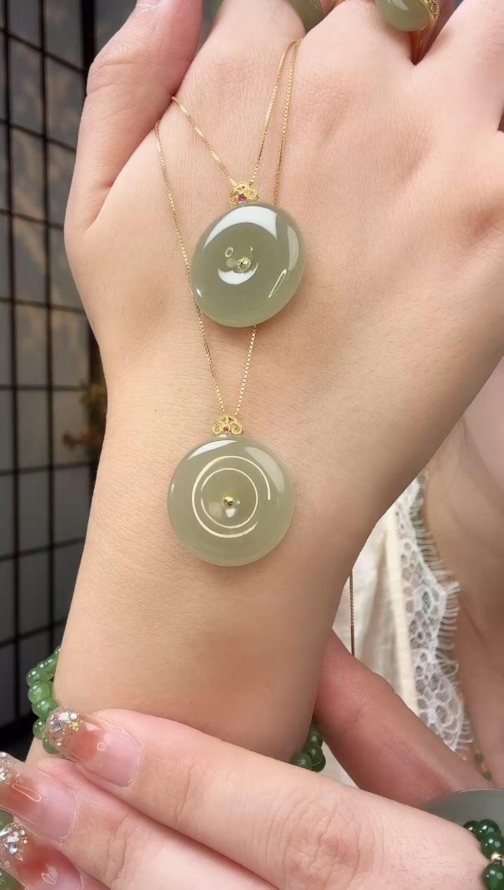 和田玉18K金镶嵌吊坠(赠链)圆融  多样性发一件