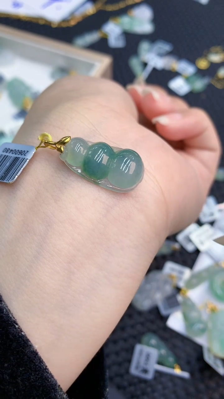 【闪购商品】翡翠颈饰18K金镶嵌            8