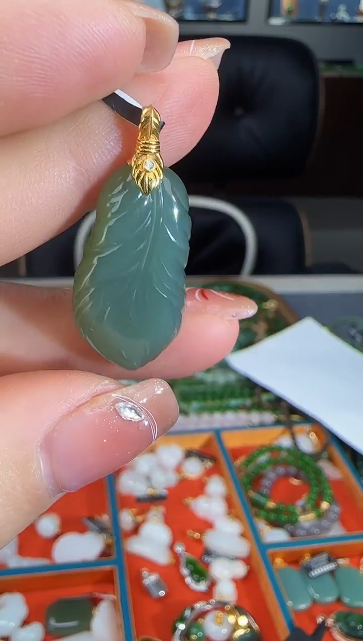 吊坠(不含链)18K金镶嵌和田玉1