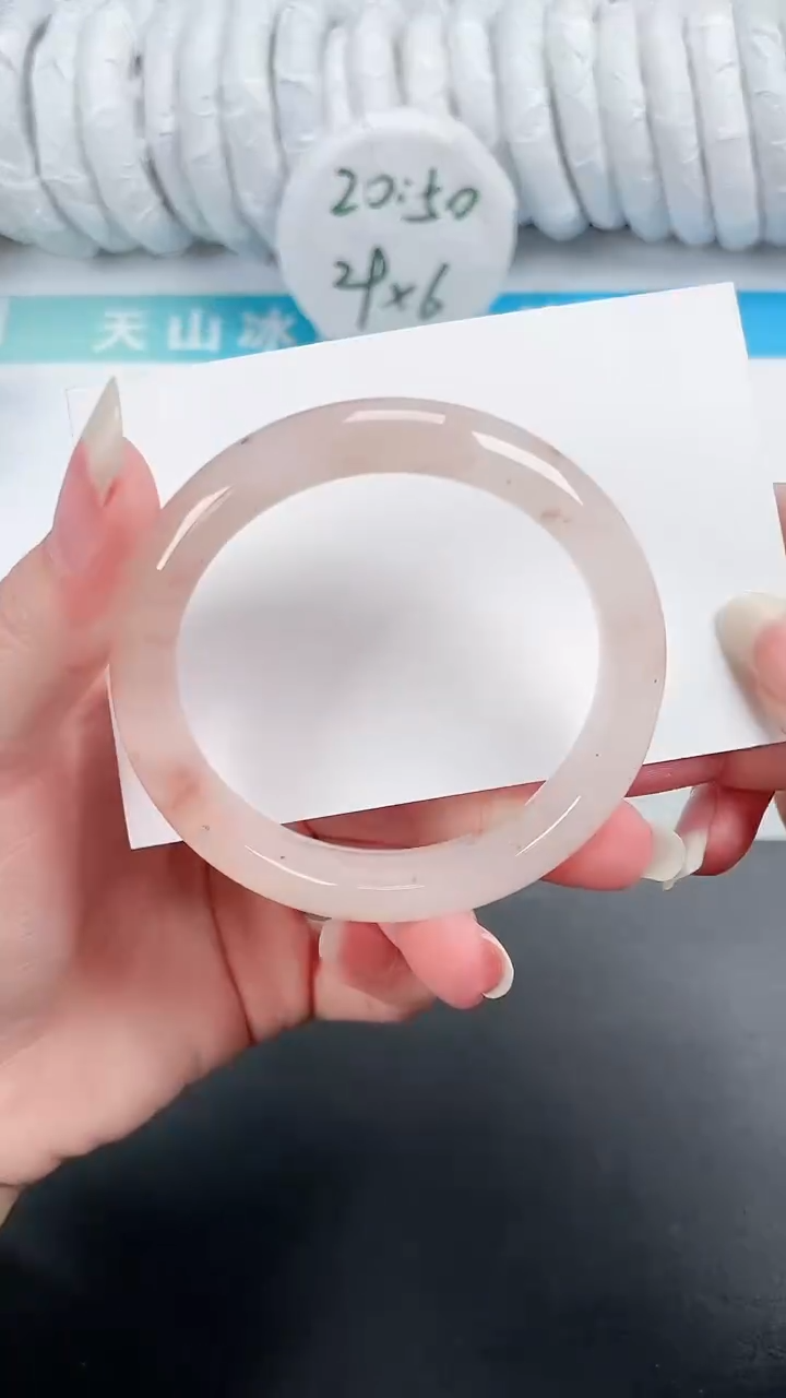 【闪购商品】石英质玉手镯未镶嵌121-55