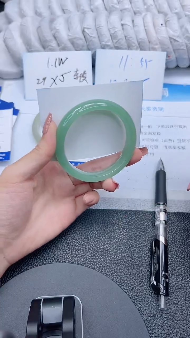 石英质玉手镯未镶嵌235-56