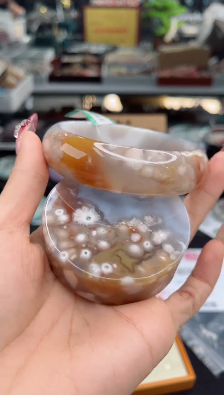 【闪购商品】石英质玉手镯未镶嵌63圈口（赠品镯心）3931440