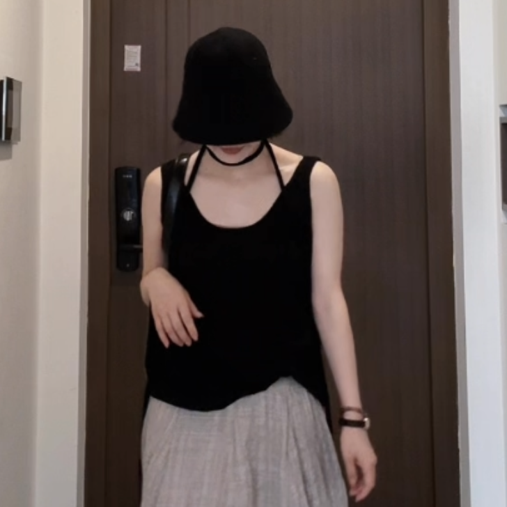 设计师气质性感风潮流风吊带背心韩版黑色少女风上衣5ST09BX