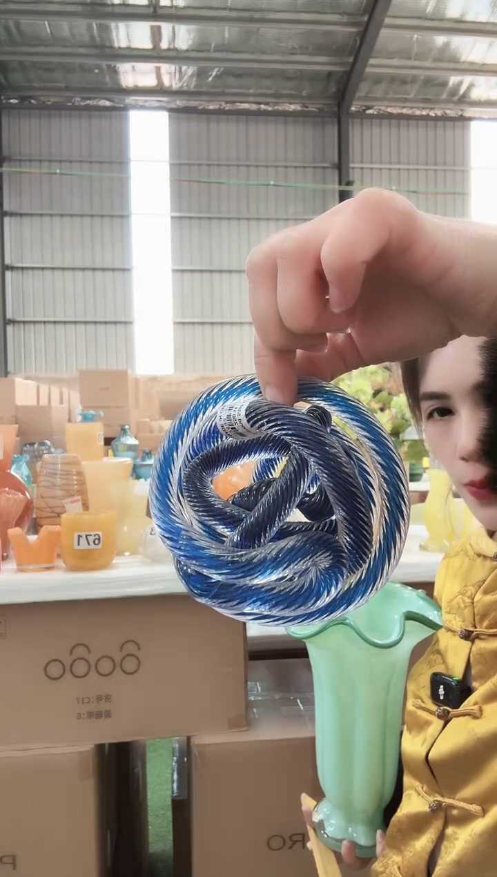 531直播玻璃花瓶