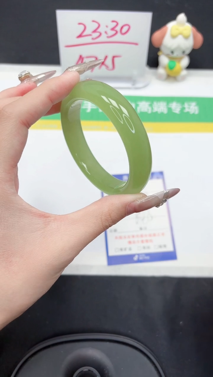 【闪购商品】石英质玉手镯未镶嵌11-54.8