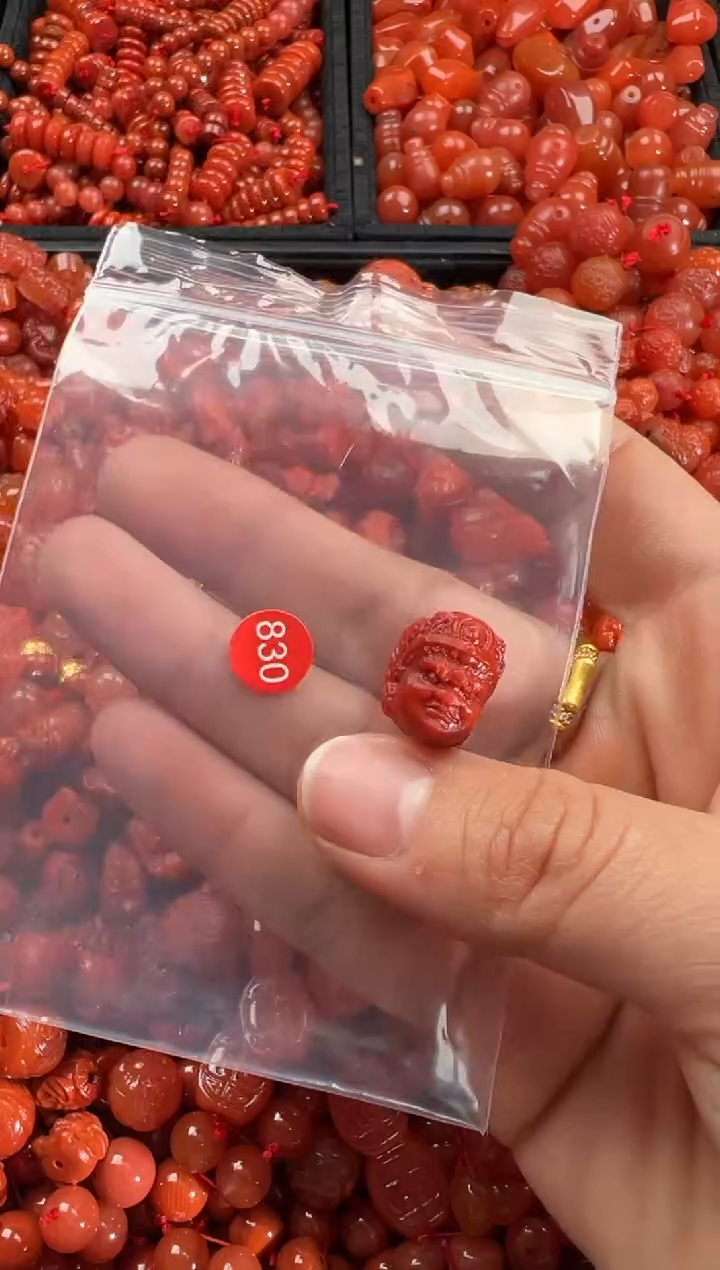 【闪购商品】南红玛瑙颈饰未镶嵌1