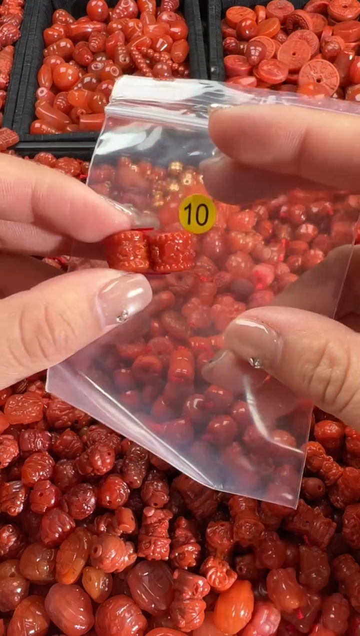 【闪购商品】南红玛瑙颈饰未镶嵌1