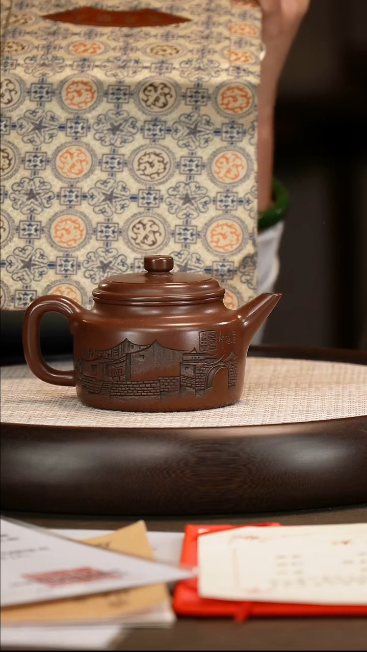 茶壶紫砂【顾顺芝】紫泥剑流德钟   320CC