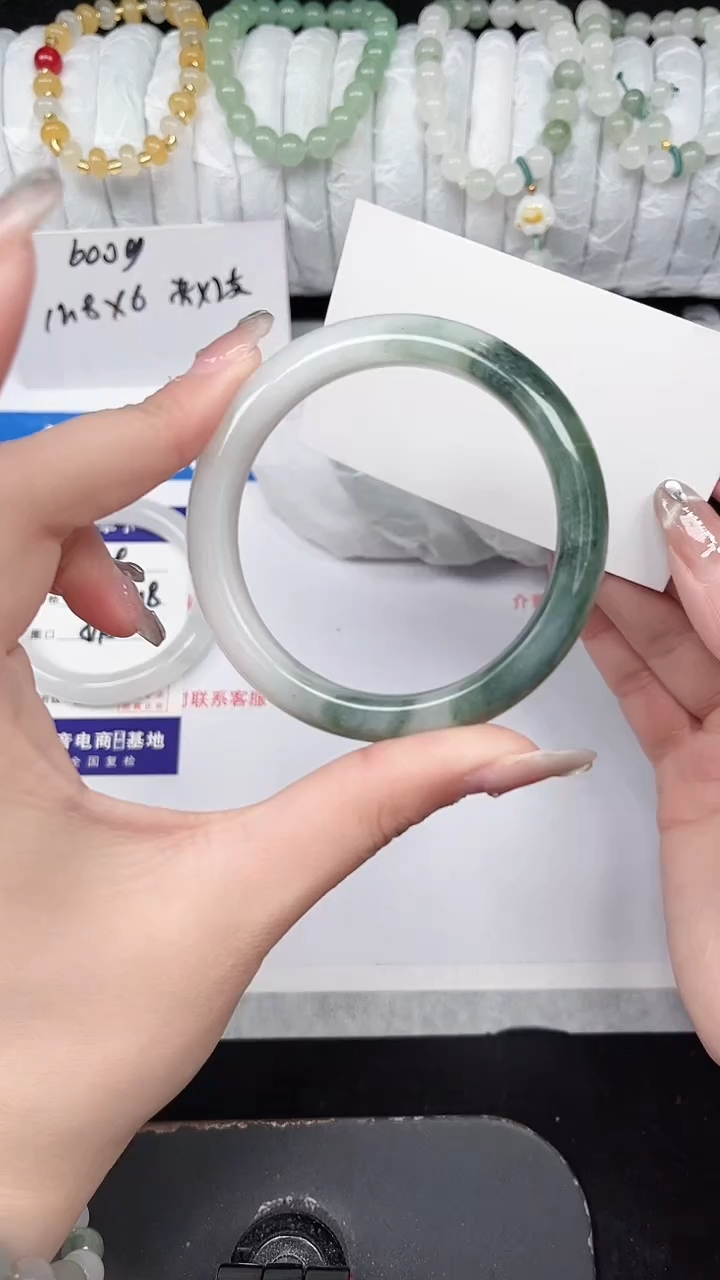 未镶嵌手镯石英质玉330-55/56