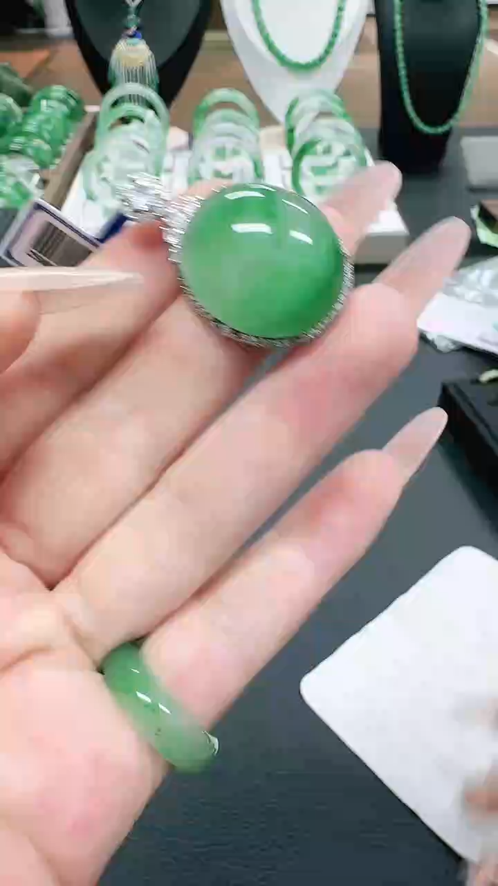 未镶嵌1石英质玉（非洲翠）/6836