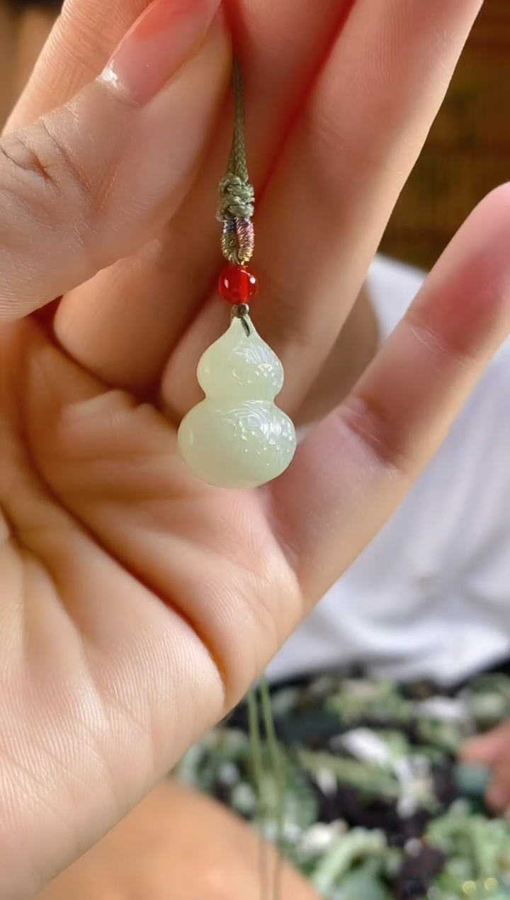 和田玉未镶嵌颈饰多样性发货，拍一发一