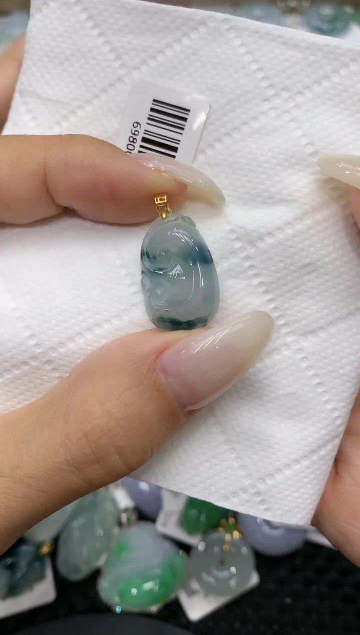 颈饰18K金镶嵌翡翠111111111111