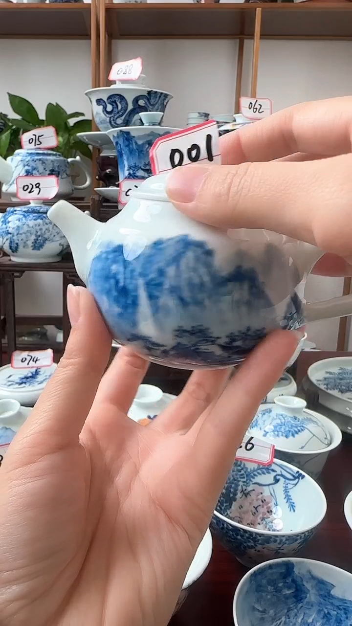 【闪购商品】手工手绘山水茶壶