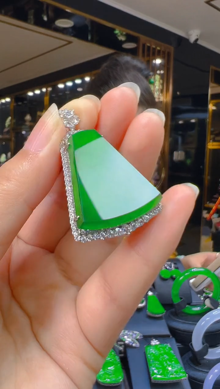 翡翠银S925镶嵌吊坠(赠链)011（多样性发其一）